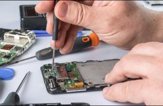 Eco-Tech: Powering the Future through the Intersection of Technology and Sustainability